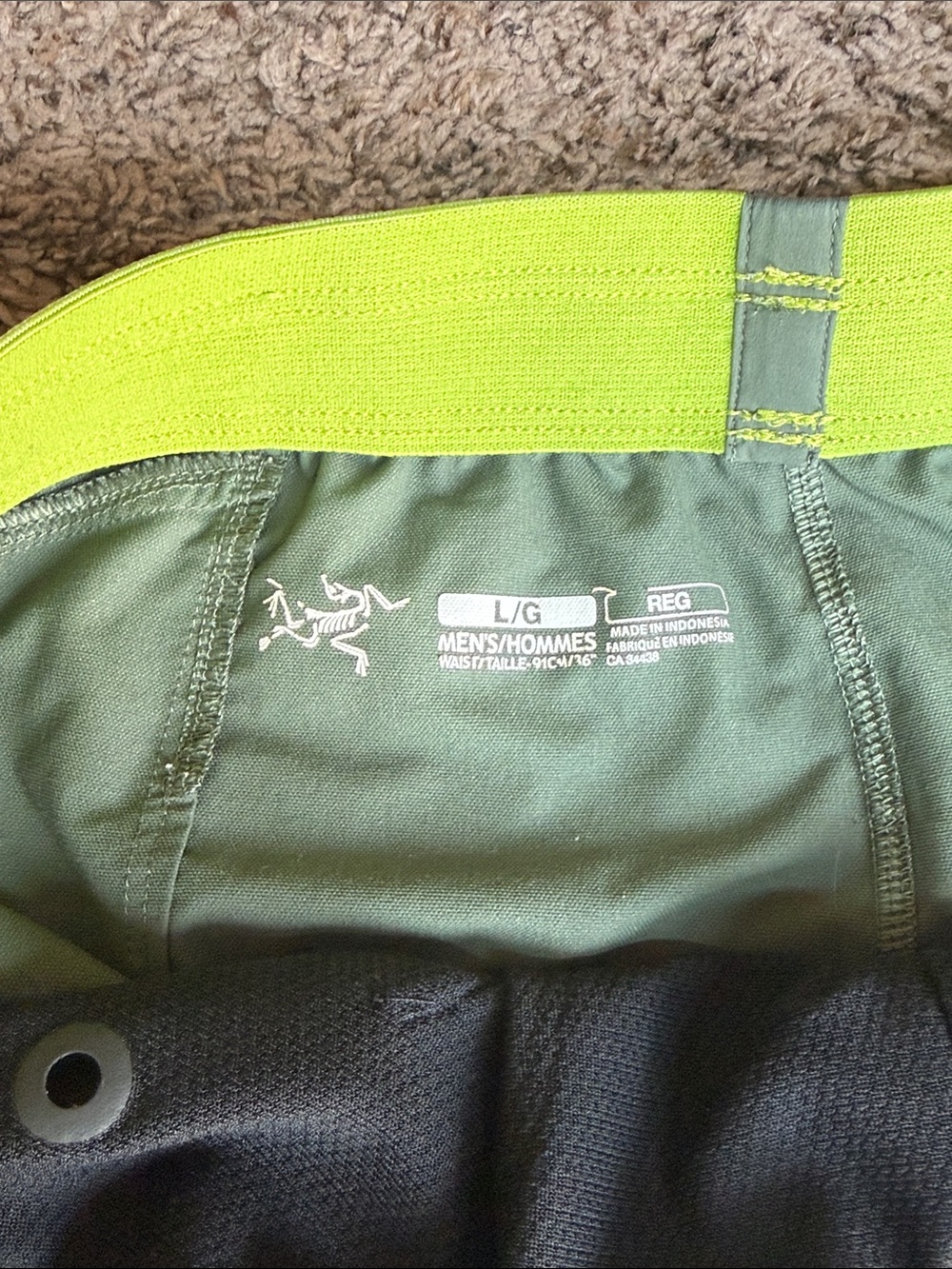 Arc’teryx men’s lightweight/breathable Athletic/outdoor/hiking shorts, sz. L - Picture 5 of 10